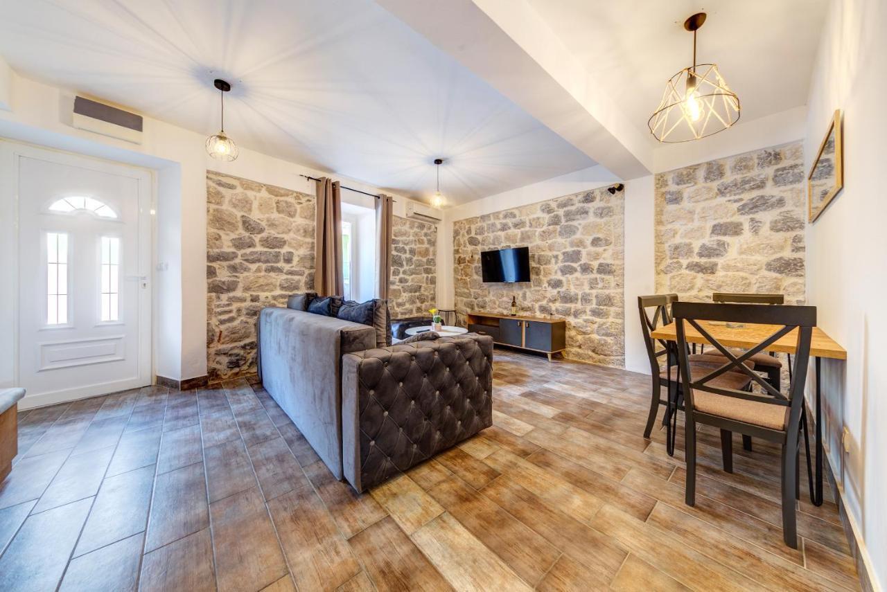 Happy Home Apartments Kotor Exterior foto